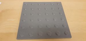 Farefelt keramisk frostsikker flis 30 x 30 cm