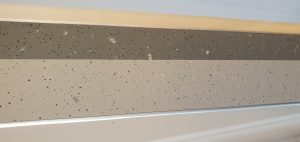 Trappenese i aluminium med to Forbo ilegg 64 x 30 mm