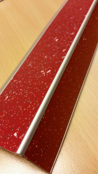 Trappenese i eloksert aluminium med Forbo ilegg på inn og opptrinn 65 x 38 mm - Bilde 2