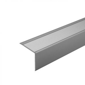 Sklihemmende trappenese i aluminium på 40 x 35 mm