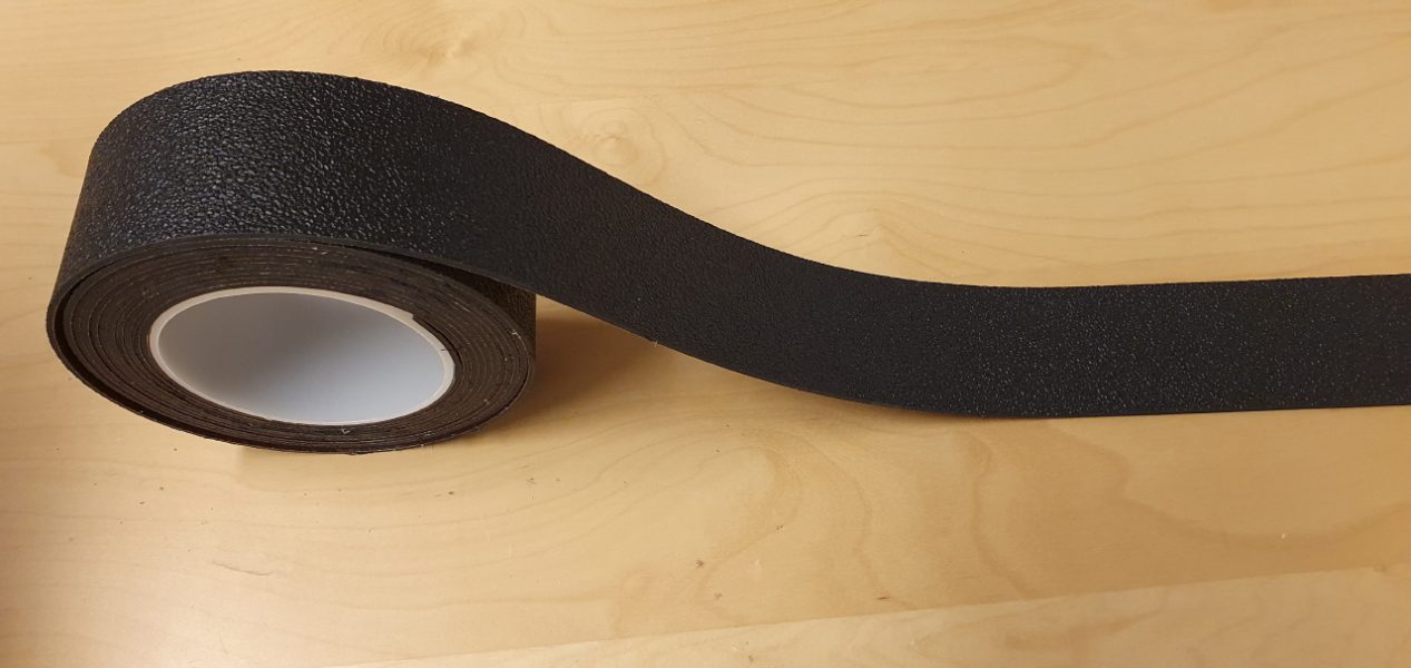 Kraftig sklihemmende gulvtape på 2 x 30 x 18300 mm - Bilde 2