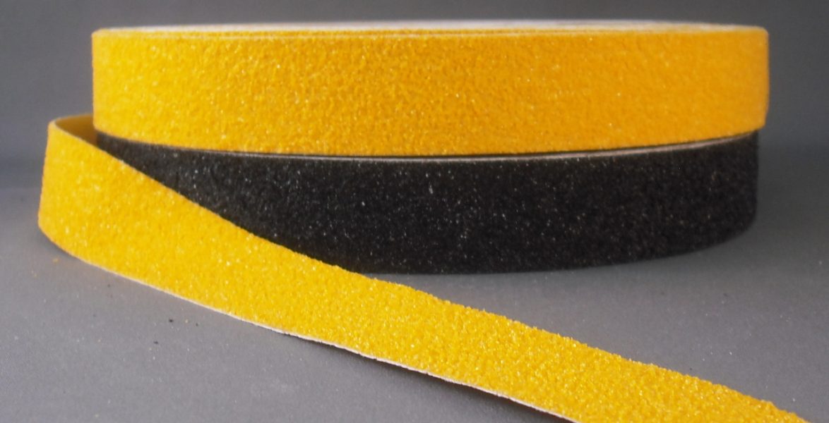 Meget kraftig Safety Grip tape på 18300 x 40 x 2 mm (svart) - Bilde 2