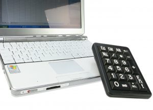 PC-nummertastatur for svaksynte sort bakgrunn med hvite symboler