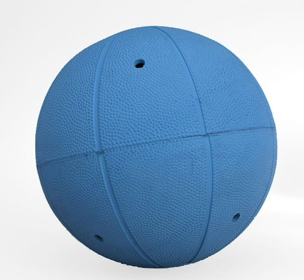 En blå goalball med små hull slik at lyden innefra blir hørbar