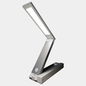 Zig Zag LED Lampe. gir 800 lumen. justerbar i høyden. Farge grå med hvit knapp.