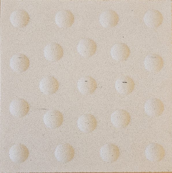 Farefelt plate på 30 x 30 cm i harpiks med innstøpte steinkorn og butylengummi lim - Bilde 3