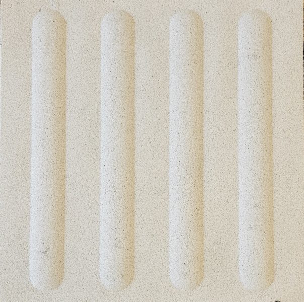 Ledelinje elementer på 30 x 30 cm i harpiks med innstøpt hvite -svarte og krem steinkorn og butylengummi lim - Bilde 4